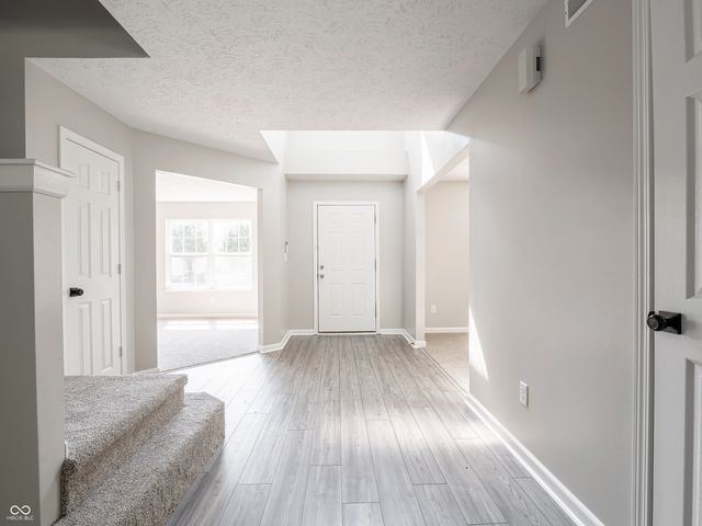 2924 Coles Creek Lane, Indianapolis, IN 46217