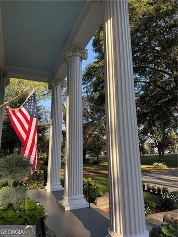 766 East Avenue, Madison, GA 30650