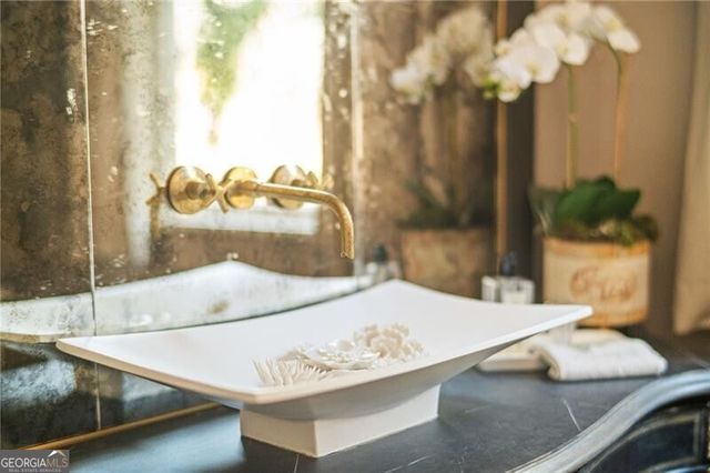 766 East Avenue, Madison, GA 30650