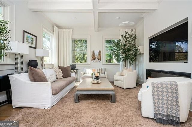 766 East Avenue, Madison, GA 30650