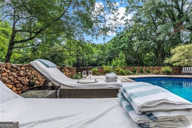 766 East Avenue, Madison, GA 30650