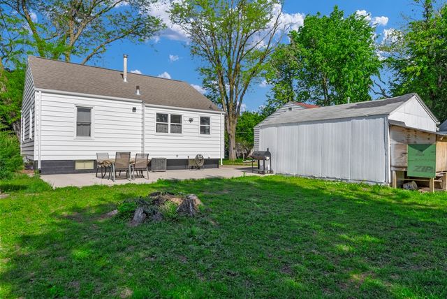 2205 52nd Street, Des Moines, IA 50310