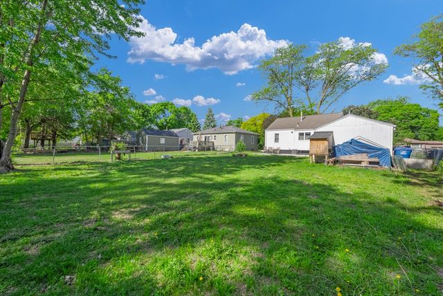 2205 52nd Street, Des Moines, IA 50310