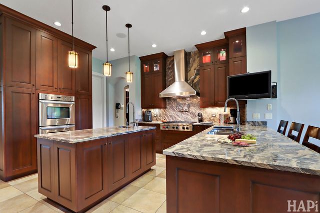 1425 Lee Road, Northbrook, IL 60062