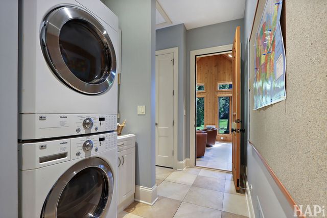 1425 Lee Road, Northbrook, IL 60062