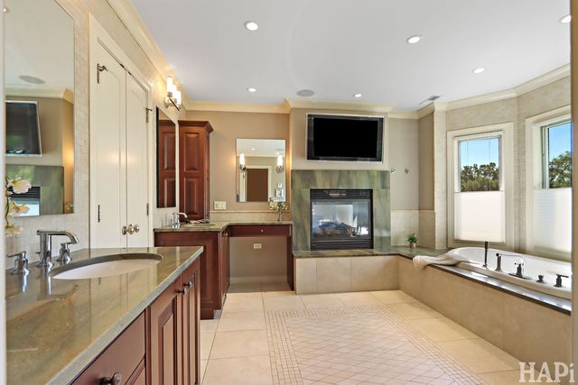 1425 Lee Road, Northbrook, IL 60062