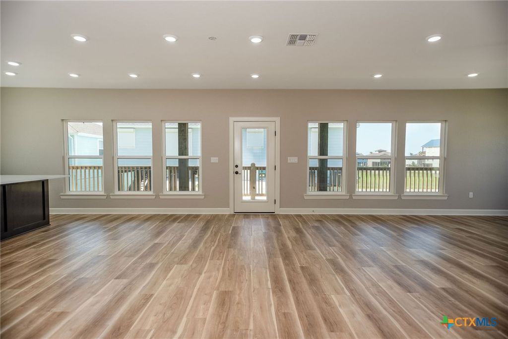 116 Whooping Crane Street, Port O'connor, TX 77982