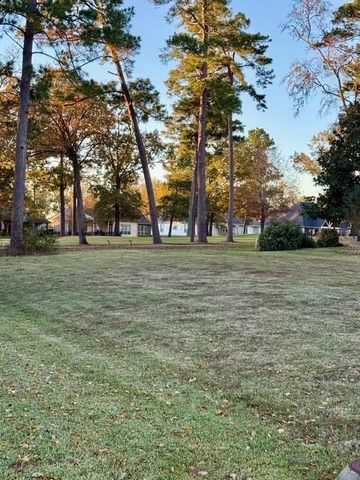 306 Sawgrass Circle, Lufkin, TX 75901