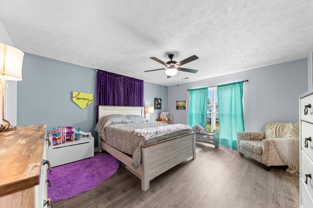 303 Borum Ave, Hohenwald, TN 38462