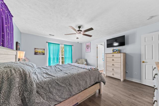 303 Borum Ave, Hohenwald, TN 38462