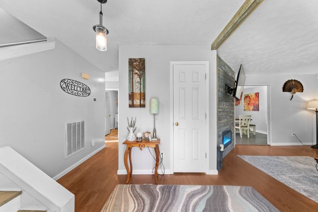 303 Borum Ave, Hohenwald, TN 38462