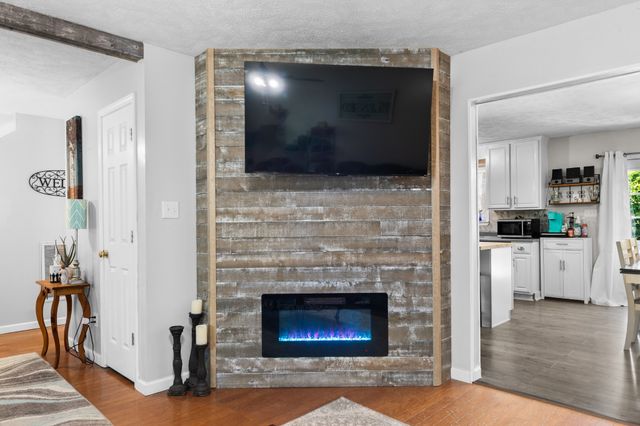 303 Borum Ave, Hohenwald, TN 38462
