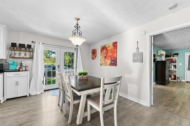 303 Borum Ave, Hohenwald, TN 38462