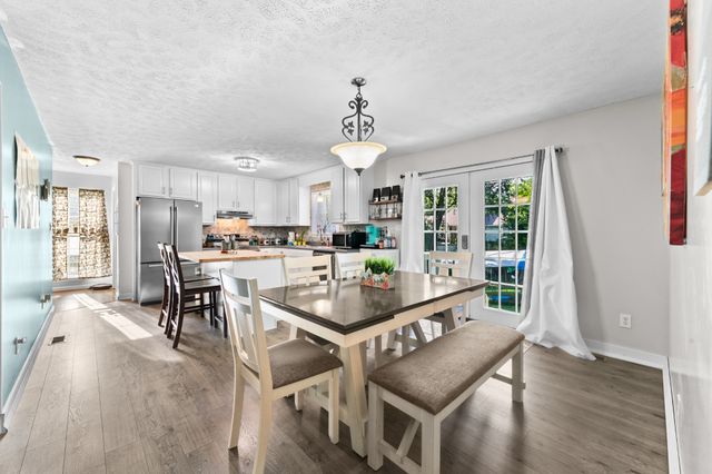 303 Borum Ave, Hohenwald, TN 38462