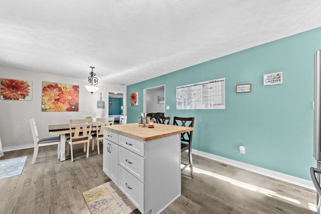 303 Borum Ave, Hohenwald, TN 38462
