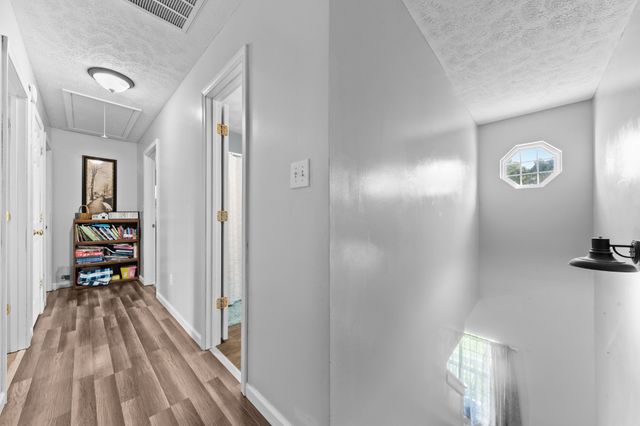 303 Borum Ave, Hohenwald, TN 38462