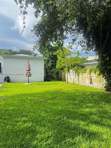 15 NW 52nd St, Miami, FL 33127