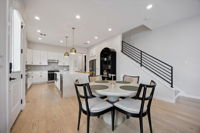 5532 Darling Street, Houston, TX 77007