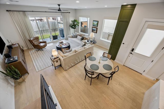 5532 Darling Street, Houston, TX 77007
