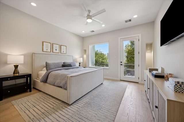5532 Darling Street, Houston, TX 77007