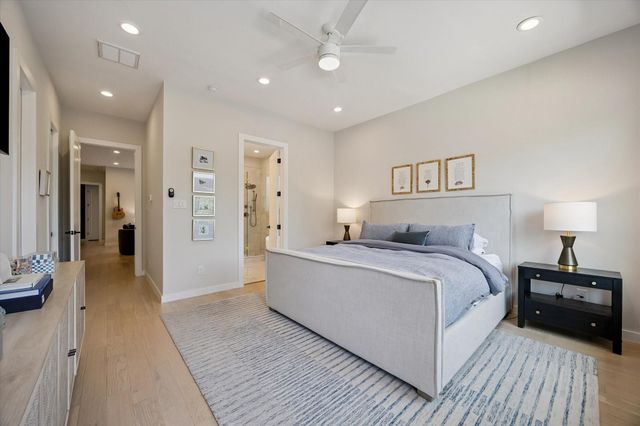 5532 Darling Street, Houston, TX 77007