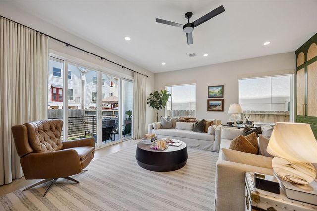 5532 Darling Street, Houston, TX 77007