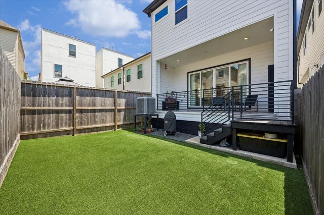 5532 Darling Street, Houston, TX 77007