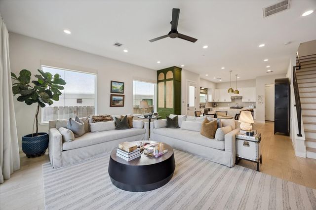 5532 Darling Street, Houston, TX 77007