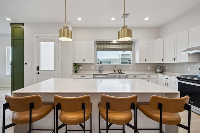 5532 Darling Street, Houston, TX 77007
