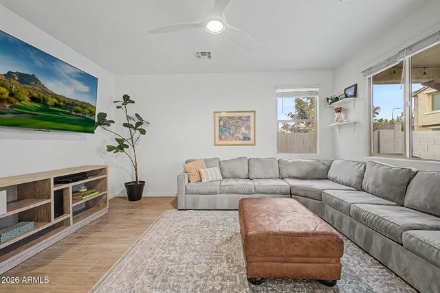 8609 E POSADA Avenue, Mesa, AZ 85212