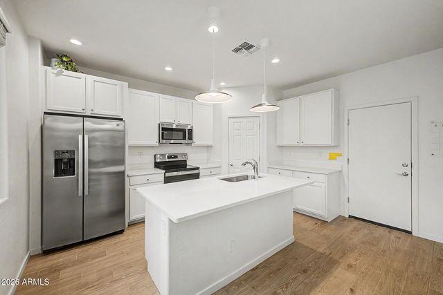 8609 E POSADA Avenue, Mesa, AZ 85212