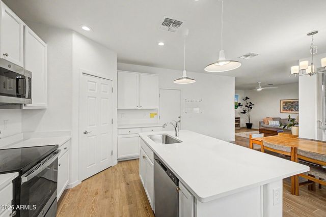 8609 E POSADA Avenue, Mesa, AZ 85212