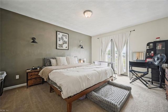 1038 Bryce LN, Virginia Beach, VA 23464