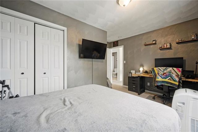 1038 Bryce LN, Virginia Beach, VA 23464