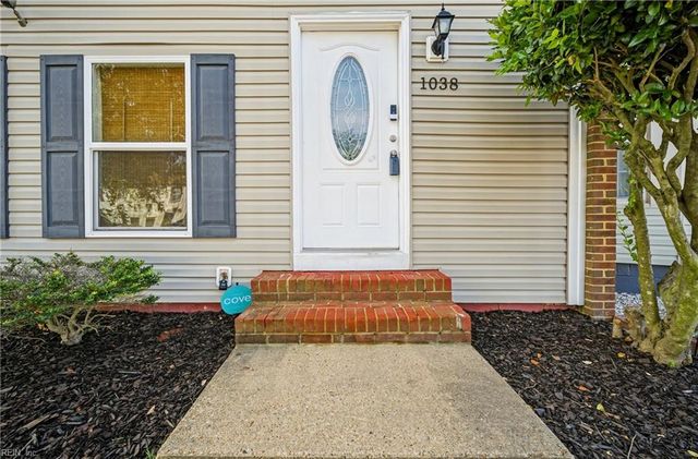 1038 Bryce LN, Virginia Beach, VA 23464