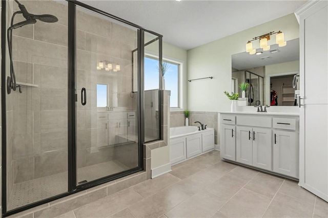 9111 N Cleveland Avenue, Kansas City, MO 64156