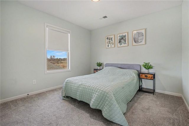 9111 N Cleveland Avenue, Kansas City, MO 64156