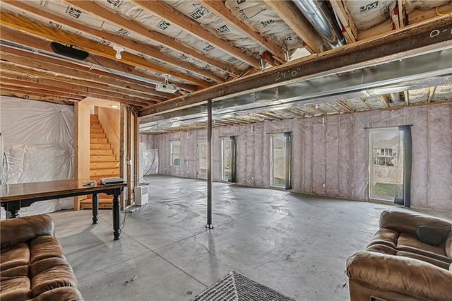 9111 N Cleveland Avenue, Kansas City, MO 64156