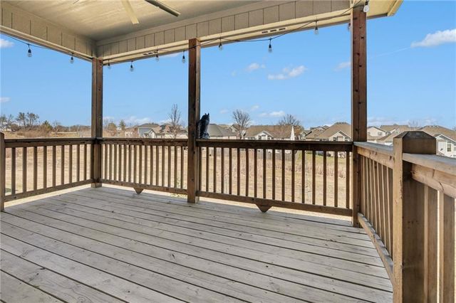 9111 N Cleveland Avenue, Kansas City, MO 64156