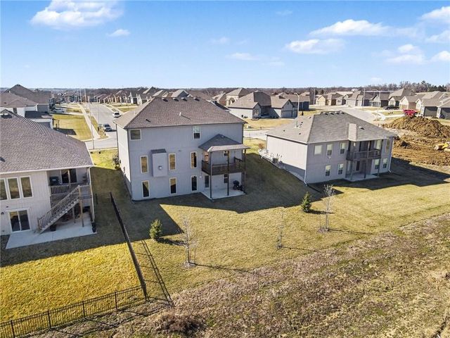 9111 N Cleveland Avenue, Kansas City, MO 64156