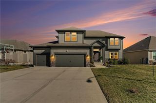 9111 N Cleveland Avenue, Kansas City, MO 64156