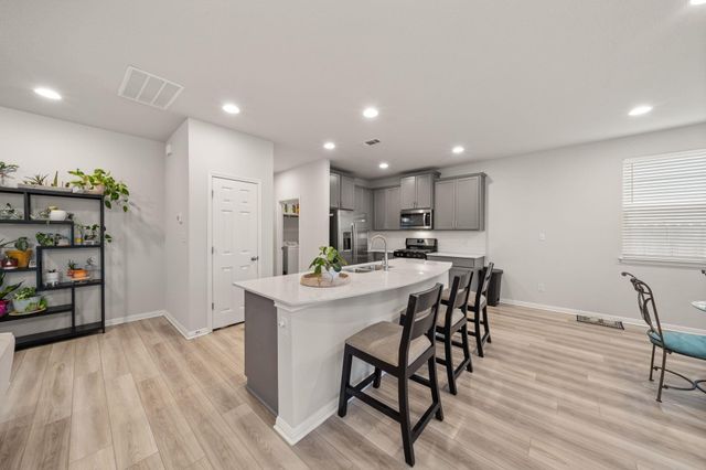 3200 College Park DR 135, Round Rock, TX 78665