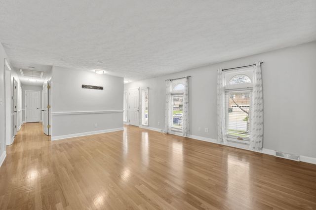 3398 Fraserdale Drive, Lexington, KY 40503