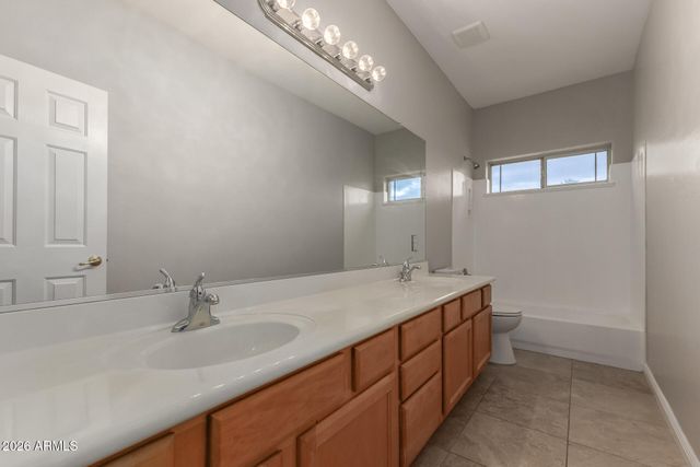 748 N SWAN Drive, Gilbert, AZ 85234