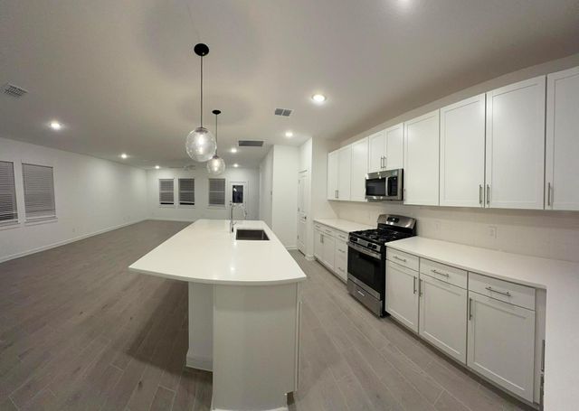 4715 Bay Vista Drive, Baytown, TX 77523