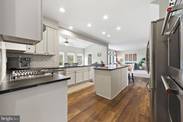 345 WOODCREST RD, West Grove, PA 19390