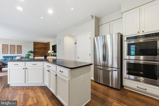 345 WOODCREST RD, West Grove, PA 19390