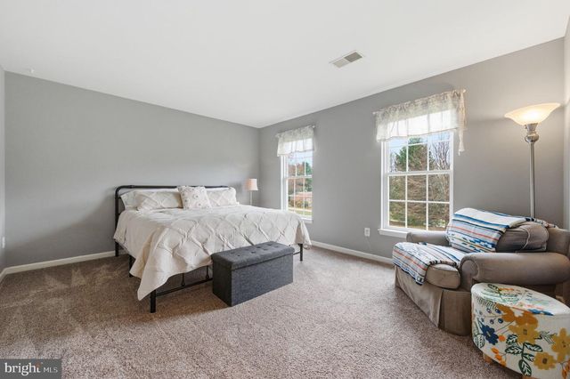 345 WOODCREST RD, West Grove, PA 19390