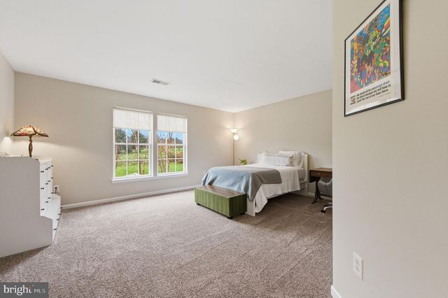 345 WOODCREST RD, West Grove, PA 19390