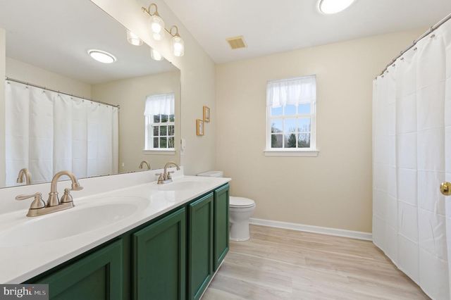 345 WOODCREST RD, West Grove, PA 19390